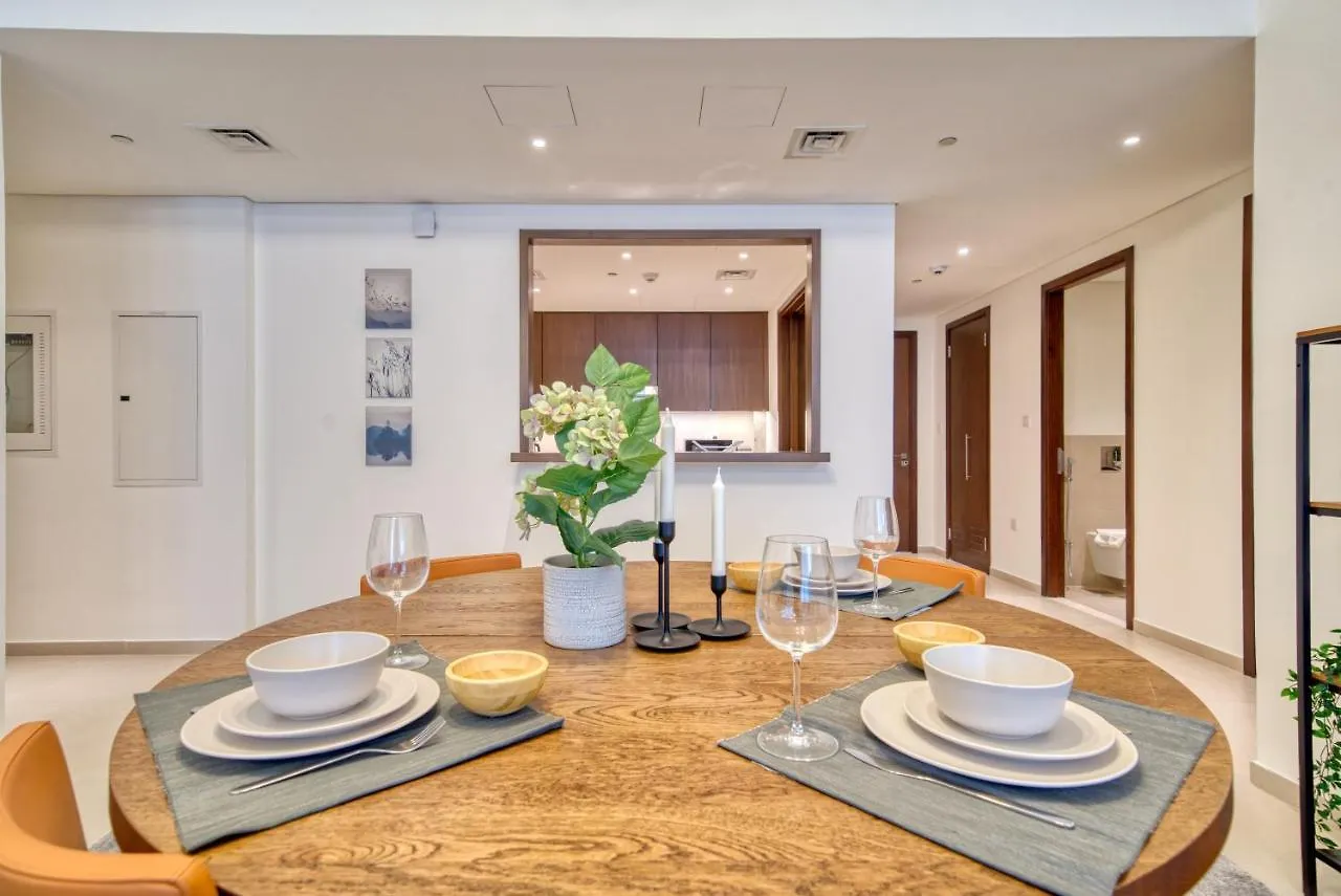 Apartment Incredible Views From This Classy Apt With Terrace Dubai