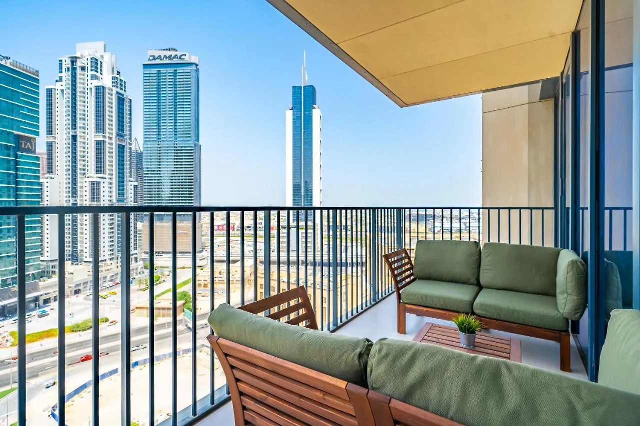 Incredible Views From This Classy Apt With Terrace Dubai United Arab Emirates