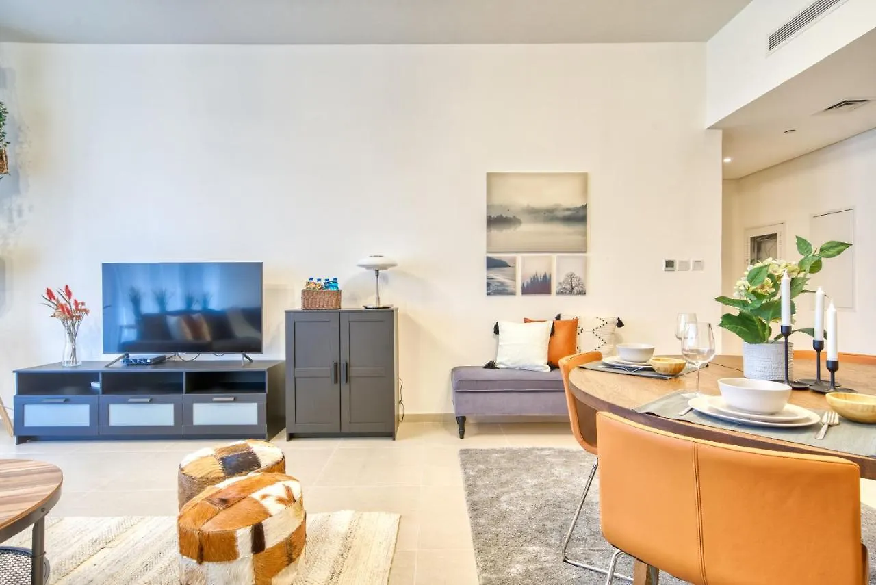 Apartment Incredible Views From This Classy Apt With Terrace Dubai