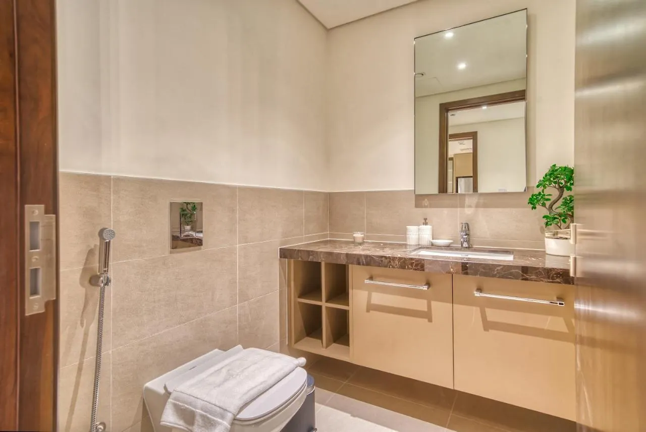 Incredible Views From This Classy Apt With Terrace Dubai United Arab Emirates