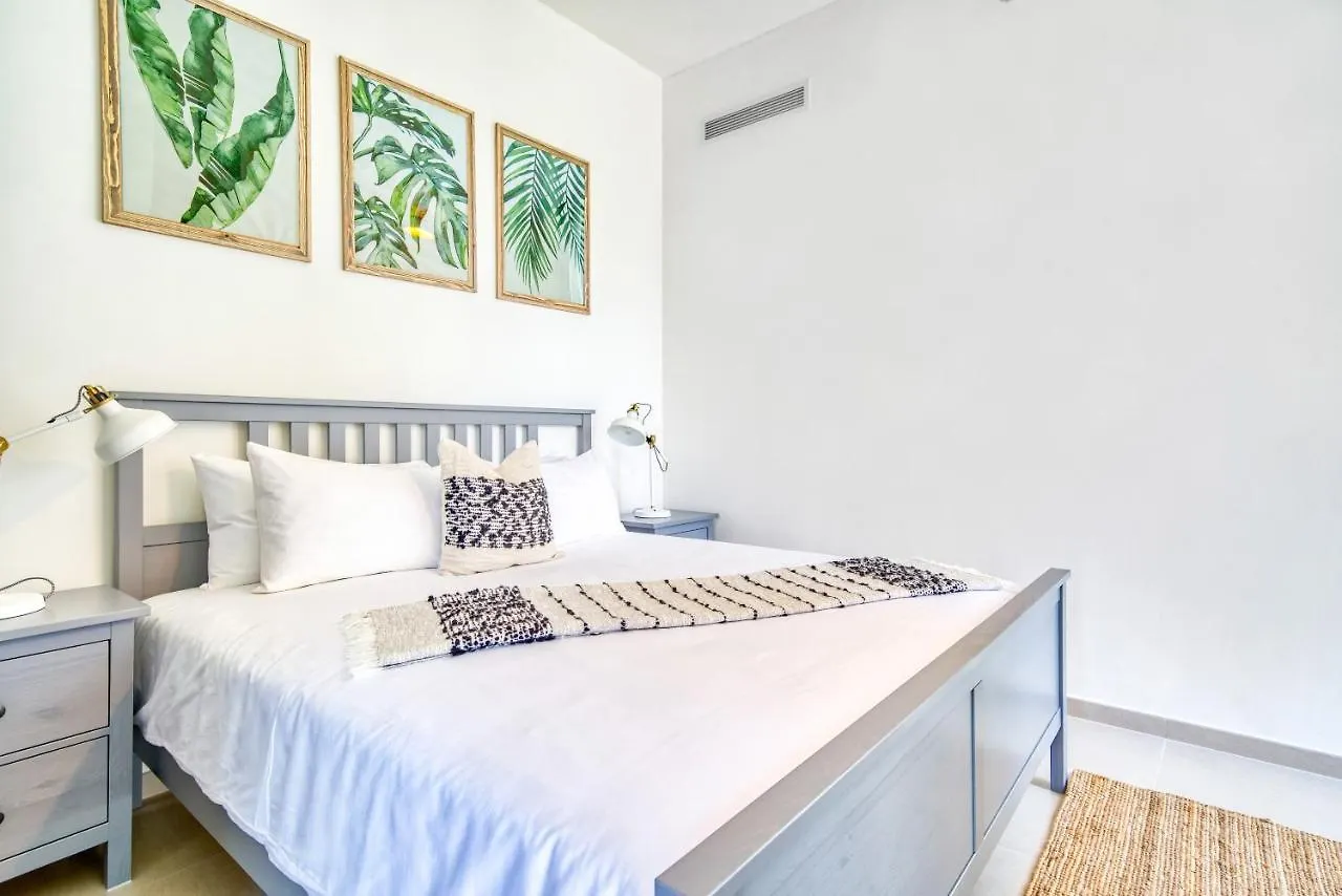 Apartment Incredible Views From This Classy Apt With Terrace Dubai