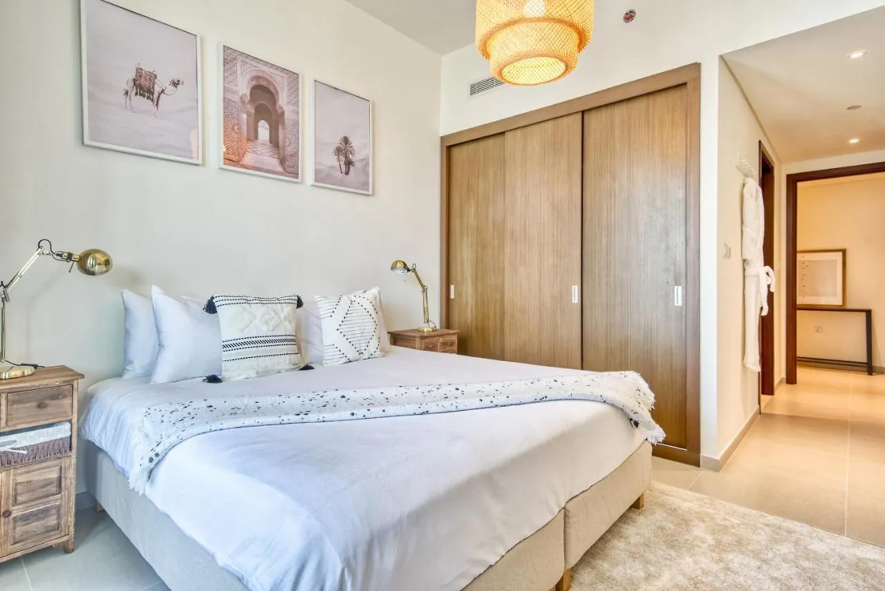 Apartment Incredible Views From This Classy Apt With Terrace Dubai