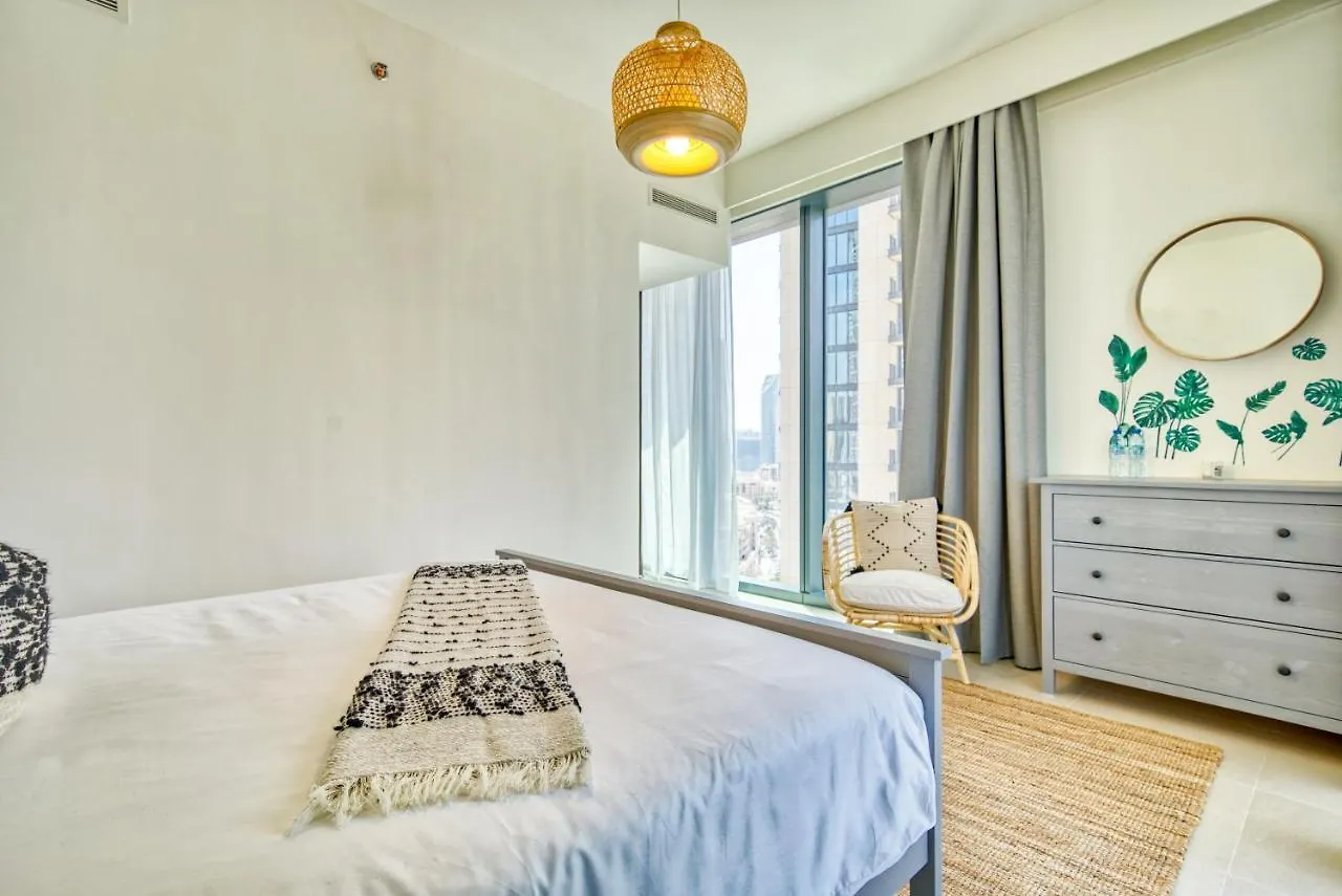 Apartment Incredible Views From This Classy Apt With Terrace Dubai United Arab Emirates