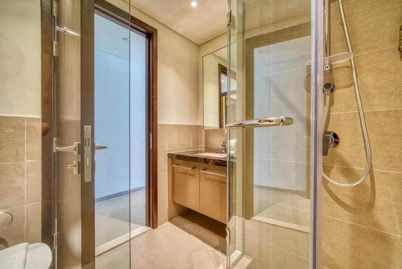 Daire Incredible Views From This Classy Apt With Terrace Dubai