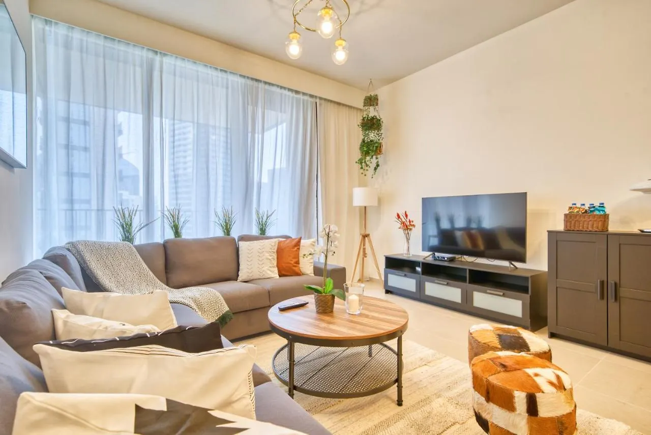 Incredible Views From This Classy Apt With Terrace Dubai 0*,  United Arab Emirates