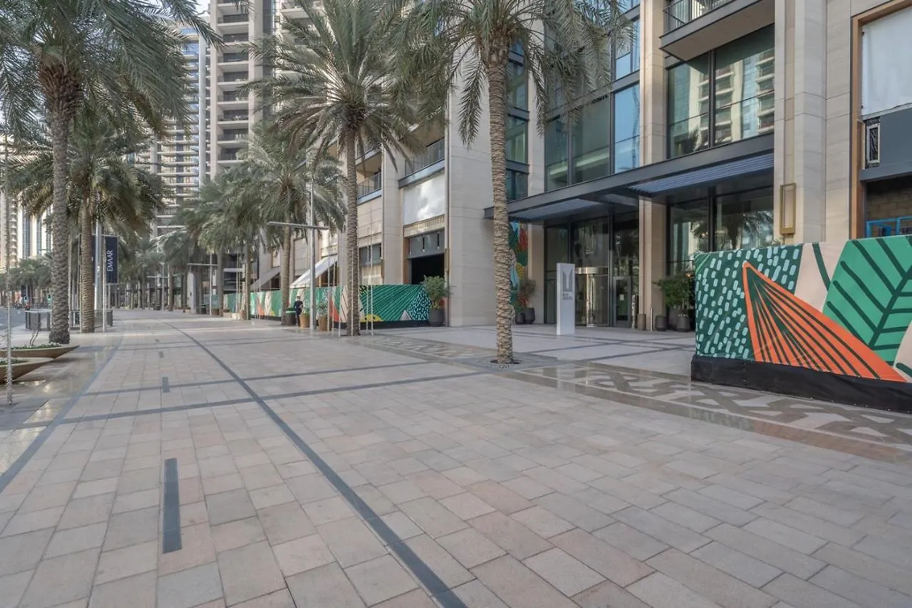 Daire Incredible Views From This Classy Apt With Terrace Dubai
