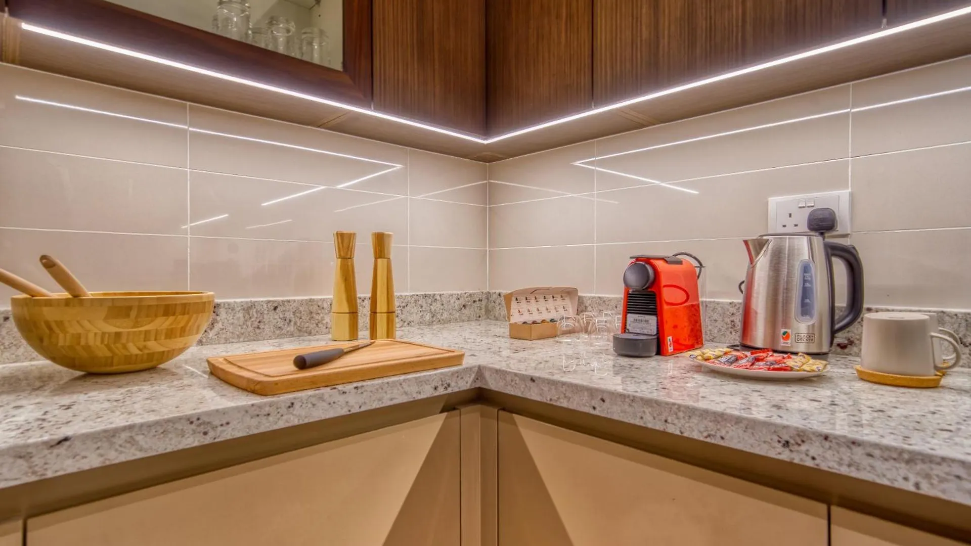 Incredible Views From This Classy Apt With Terrace Dubai
