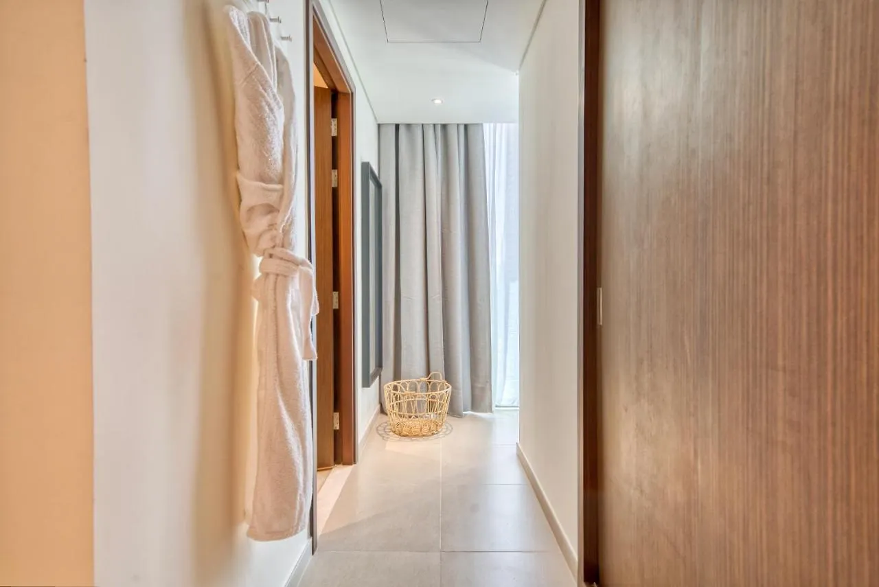 Apartment Incredible Views From This Classy Apt With Terrace Dubai